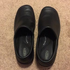 Keens non-slip work shoes